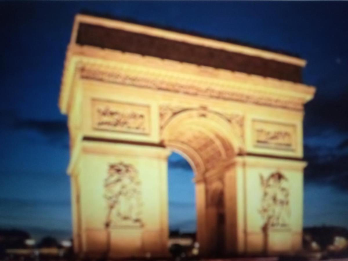 ++++ Chambre Privee Chez L Habitant Arc De Triomphe / Private Room Arc De Triomphe ++++ Paris Luaran gambar